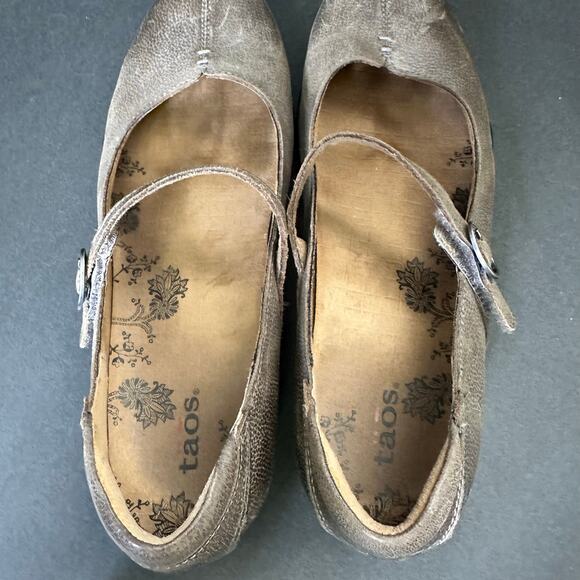 Taos Womens size 10 Ta Dah Leather Mary Jane Flats Leather Shoes - Picture 9 of 11